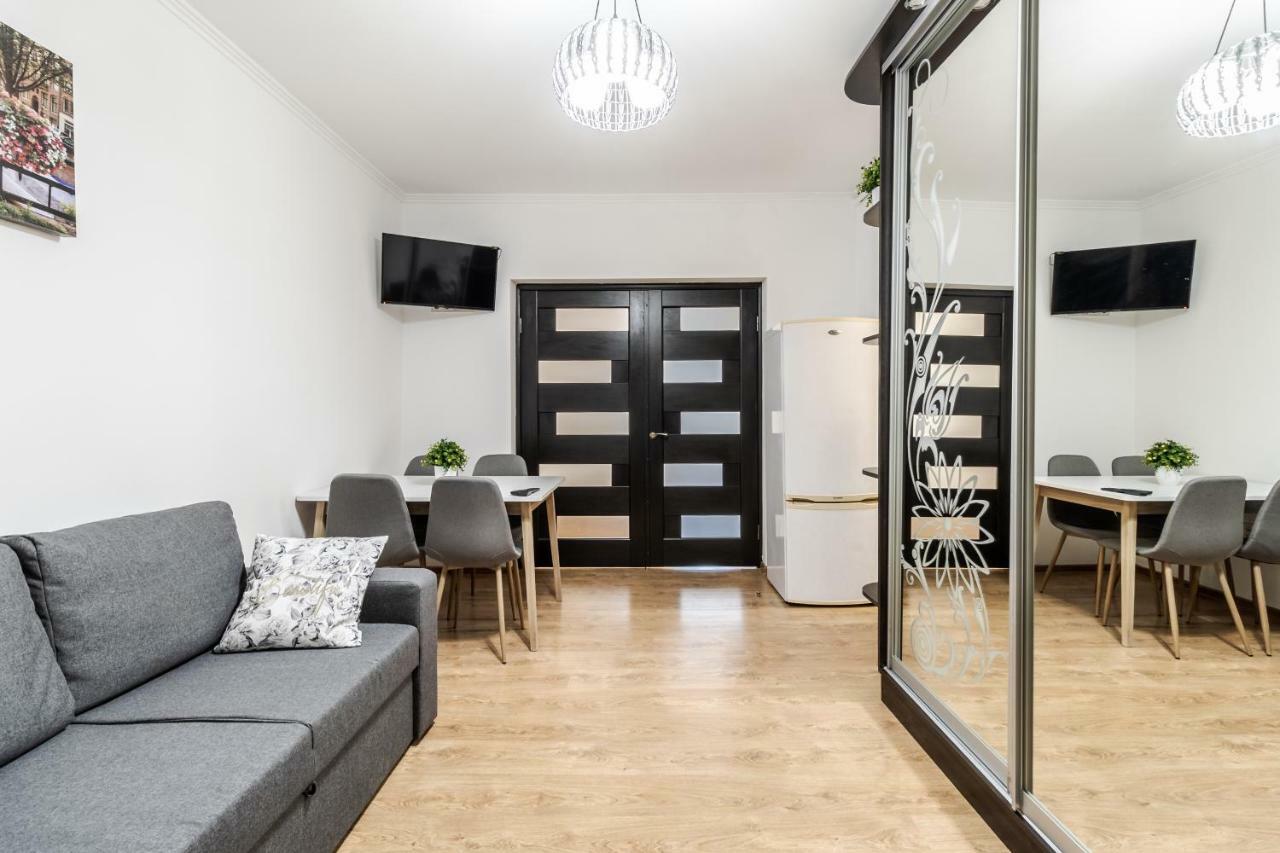 לבוב Homey Apartment מראה חיצוני תמונה